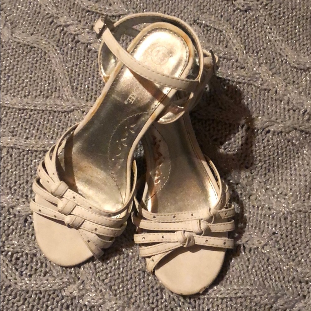 White girls dress sandal